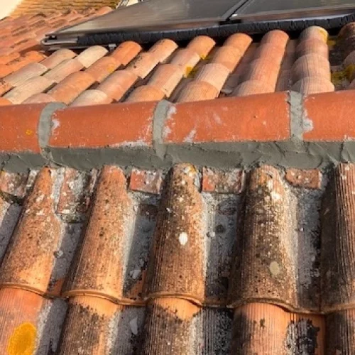 Rénovation de faîtage sur toit tuiles à Saint Christol lès Alès